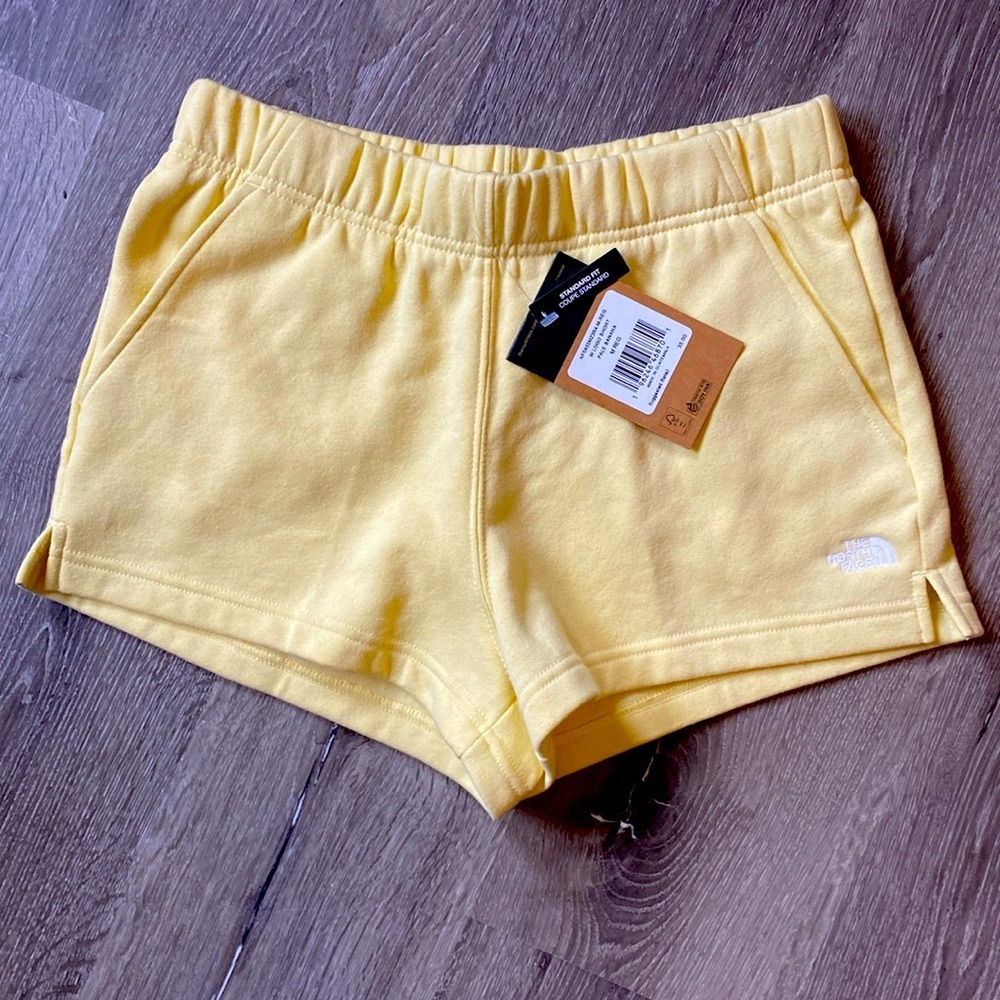 NEW North Face Women’s Half Dome Fleece Shorts NWT